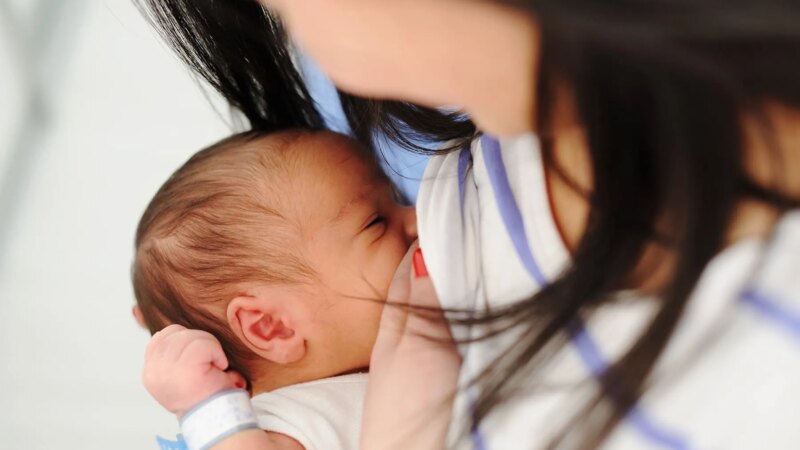 New Moms Breastfed Longer During Pandemic