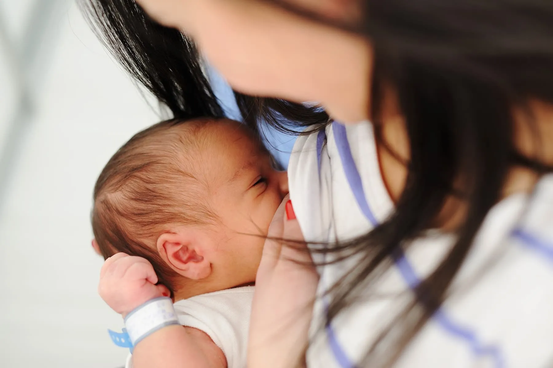 New Moms Breastfed Longer During Pandemic