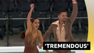 GB figure skaters Fear & Gibson perform 'unbelievable' routine