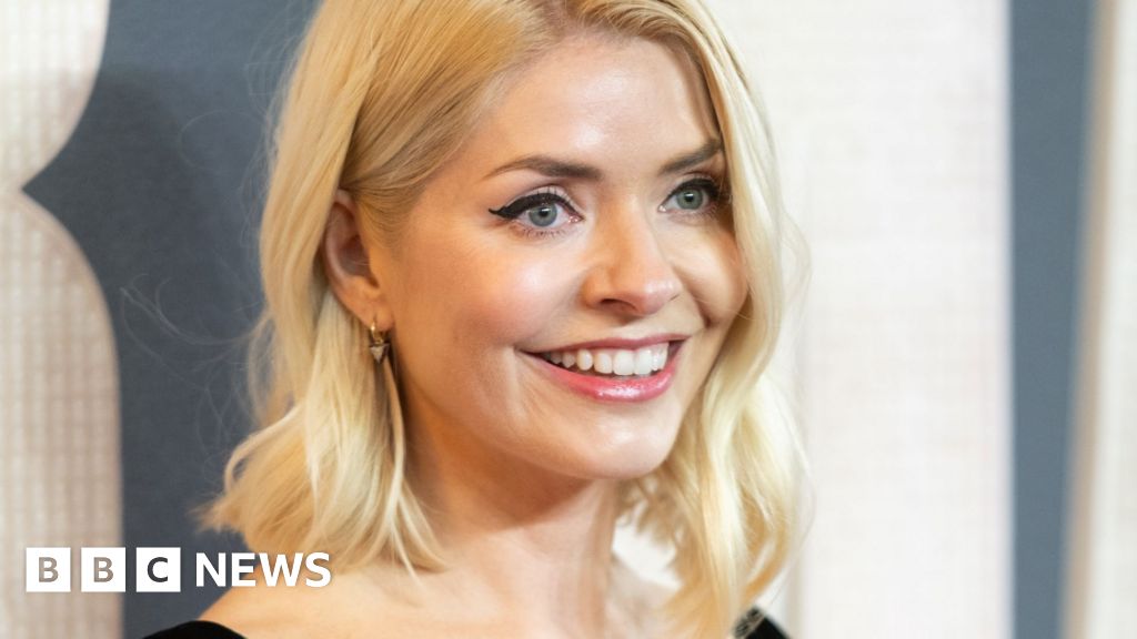 Holly Willoughby speaks of ‘tough’ time after kidnap plot