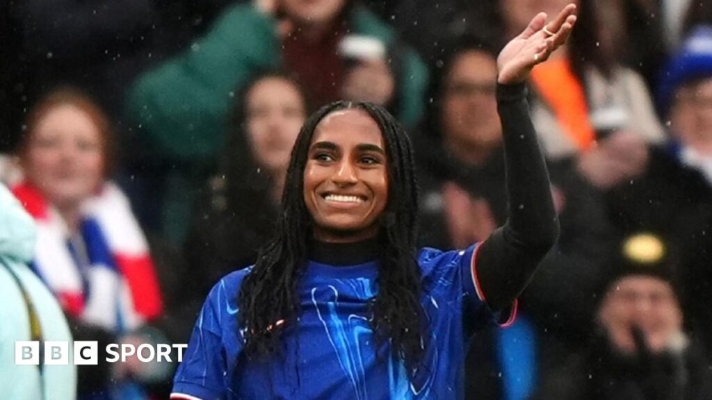 Naomi Girma: Chelsea sign USA defender for world record fee