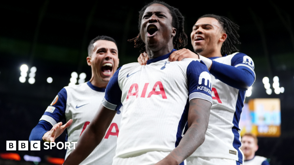 Tottenham 3-0 Elfsborg: ‘Play the kids’ message as Mikey Moore record goal caps Europa League win