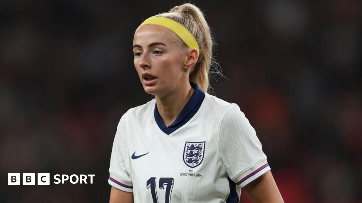 Chloe Kelly called up to England squad as Beth Mead drops out