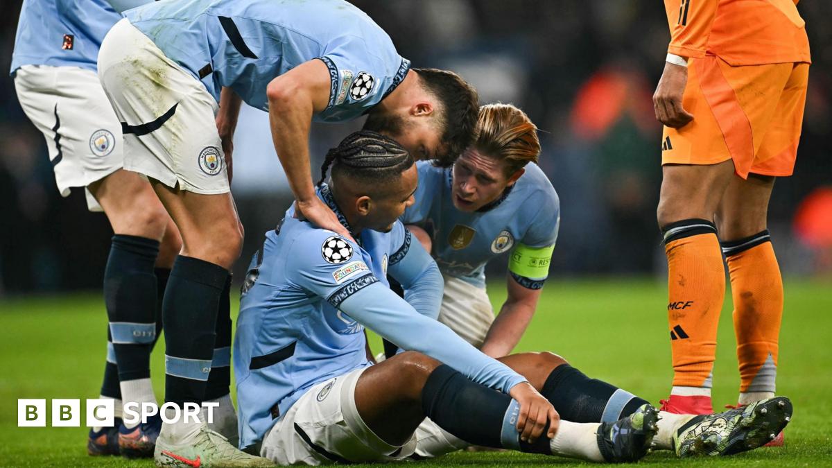 Manuel Akanji: Man City defender out for up to 10 weeks with thigh injury