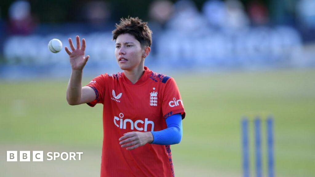 Issy Wong: England mishandled fast bowler, says Mark Robinson