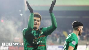 Irish Cup: Glentoran see off Linfield after extra-time in Irish Cup thriller