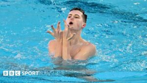 Ranjuo Tomblin: Briton wins historic artistic swimming men’s World Cup gold