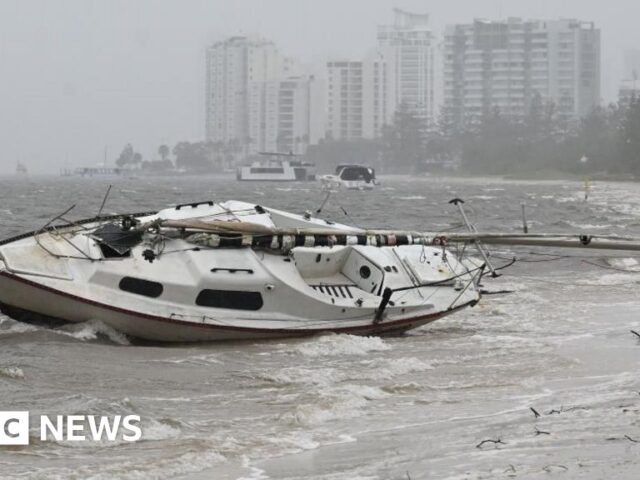 Mass blackouts as tropical storm nears Australian coast