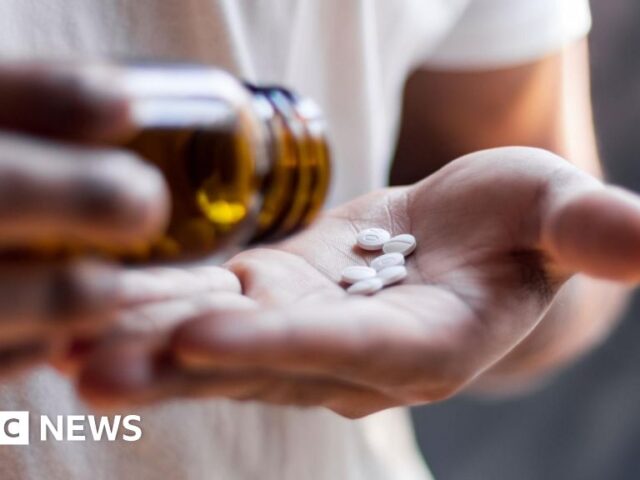 Scientists crack how painkiller might stop cancers from spreading