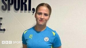 Abbie Smith: Manchester City deal ‘once in a lifetime opportunity’ for teenage goalkeeper