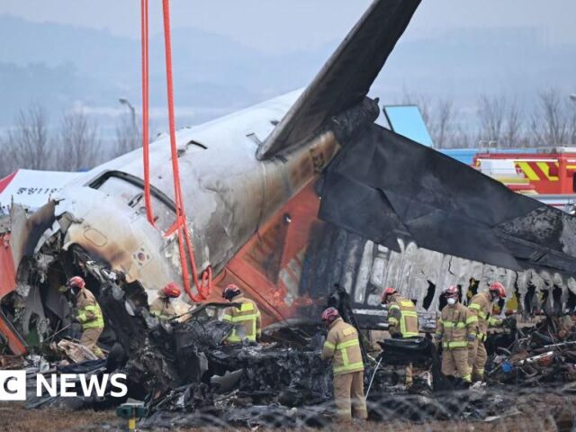 Jeju Air crash victims’ families file criminal complaint