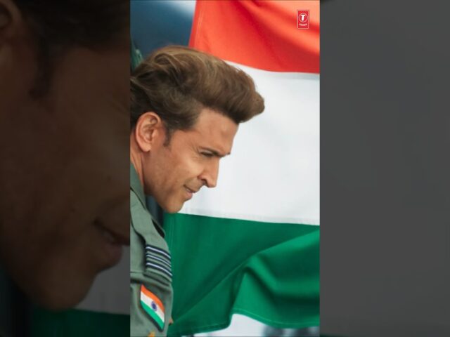 When Hrithik Roshan Our Indian Waves the Flag😍🙌 | Vande Mataram | #YTShorts #Fighter