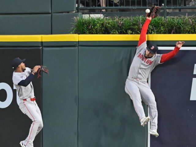 'Have you seen anything like that!' – Red Sox pair combine for catch