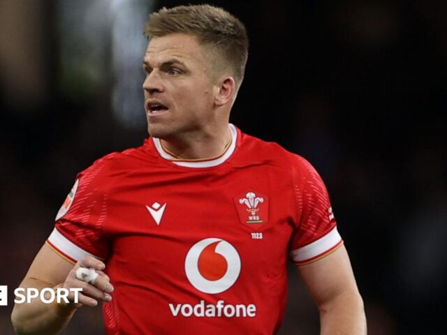 Wales fly-half Gareth Anscombe signs for Bayonne