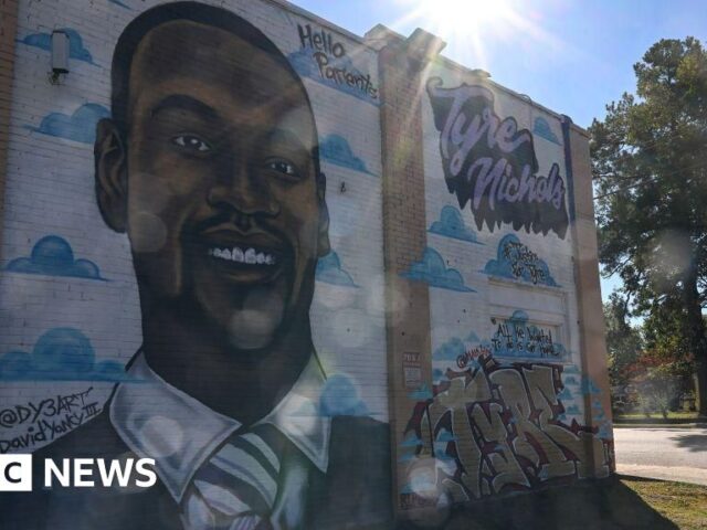 Memphis police officers not guilty of fatal beating of US motorist Tyre Nichols