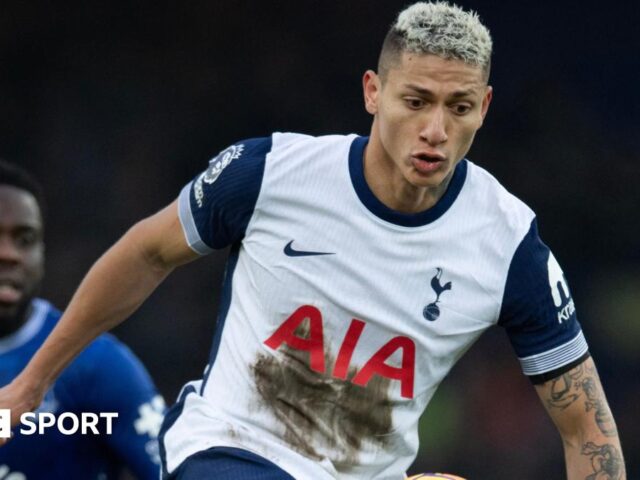 Richarlison: Everton boss David Moyes says ‘zero truth’ in reports of interest in Tottenham striker