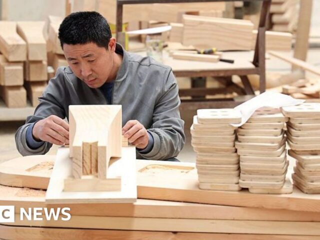 US and China agree to slash tariffs as trade war eases