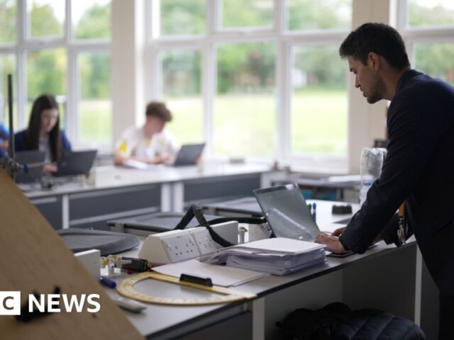 Over 11,000 fewer pupils at private school this year